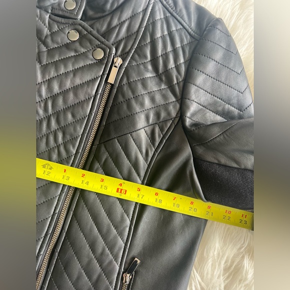 $349 Badgley Mischka Black soft leather Chevron quilted Biker jacket slim fit L - Picture 6 of 15